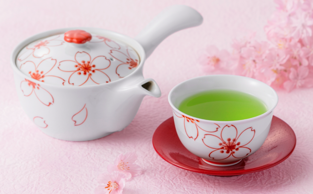 桜柄の茶器の画像