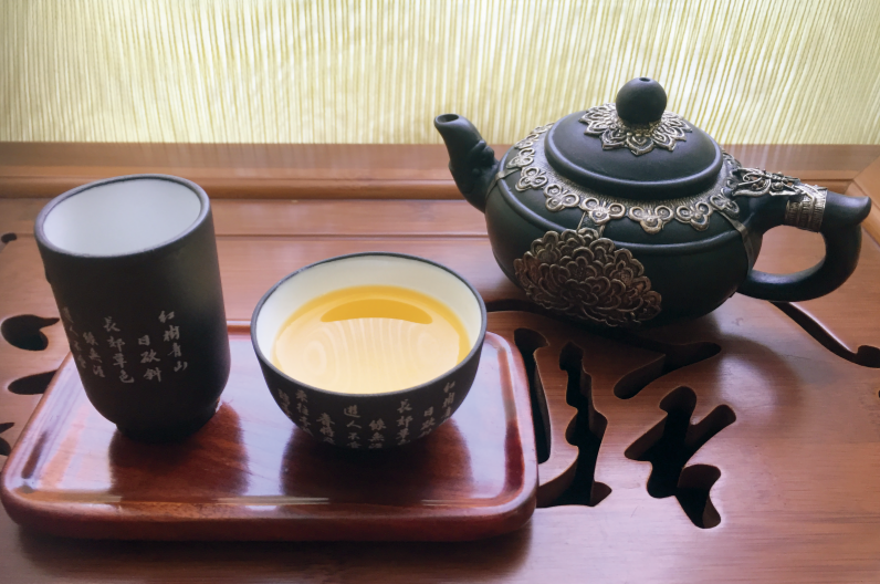 中国のお茶と茶器の画像
