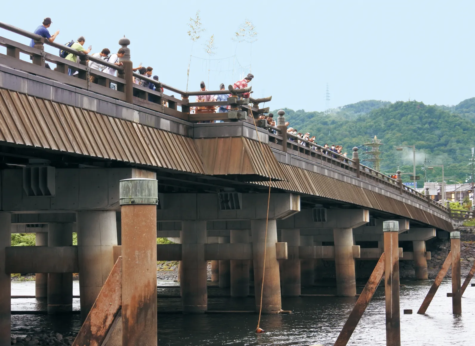 宇治橋の三の間での名水の儀の画像