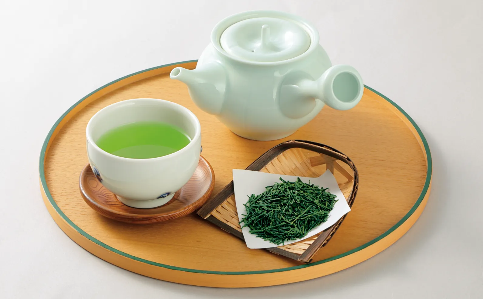 日本茶と急須の画像
